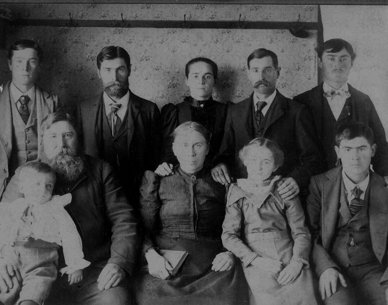 Catharina (née Dick) and Heinrich Urbach Family. 
